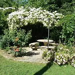 Insolite Dans Un Bed & Breakfast Sampigny