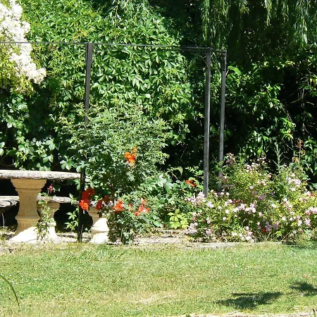 Insolite Dans Un לינה וארוחת בוקר 3*