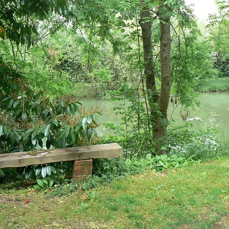 Insolite Dans Un Nocleg ze śniadaniem Sampigny