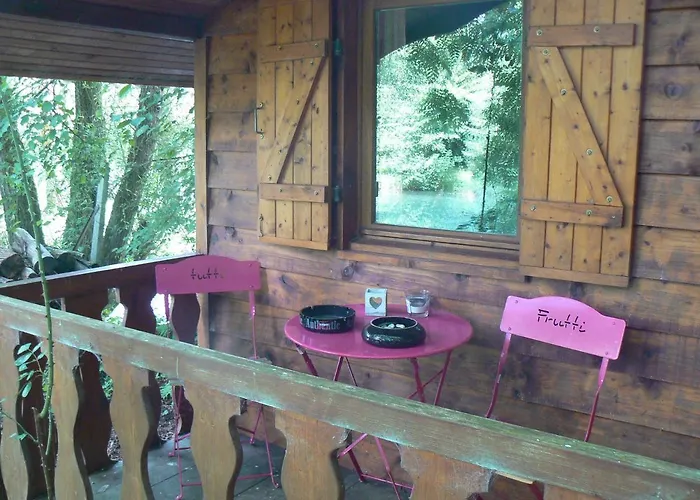 לינה וארוחת בוקר Insolite Dans Un 3*